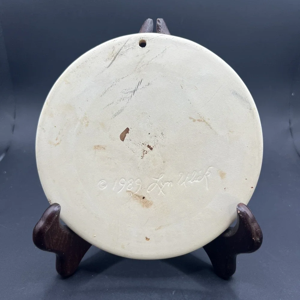 Ceramic Bread & Bun Warmer Vintage 1989 Artist Signed Lyn Ulick Original  Dove